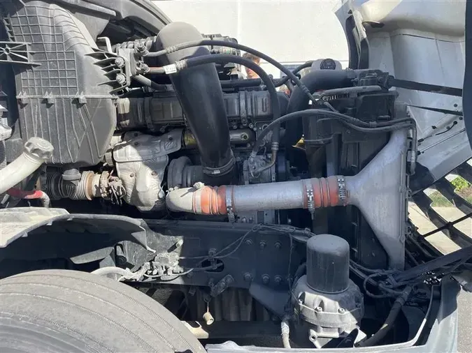 2018 FREIGHTLINER CASCADEVO1
