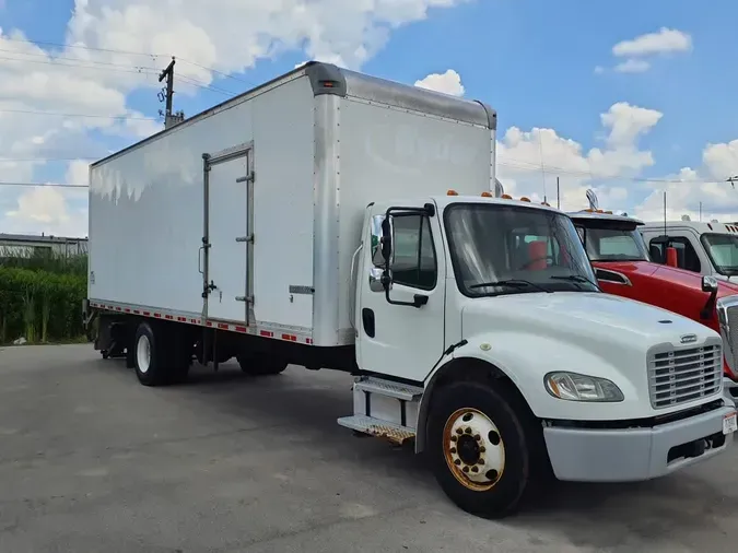 2018 FREIGHTLINER M2 106