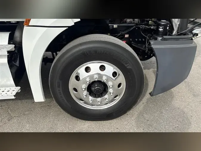 2023 FREIGHTLINER CA126