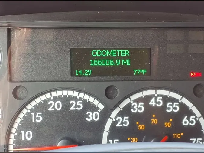 2017 FREIGHTLINER M2 106