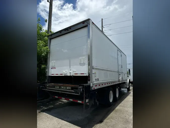 2018 FREIGHTLINER/MERCEDES M2 106