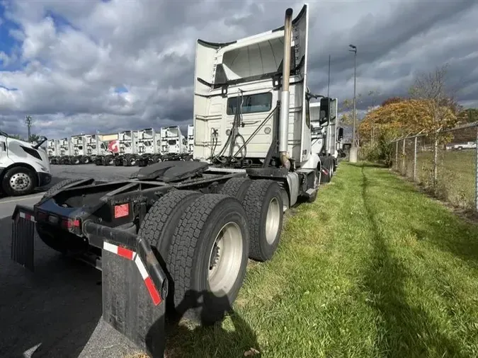 2021 VOLVO VNL3003edb75b60c1eea929bedb71cde7078cd