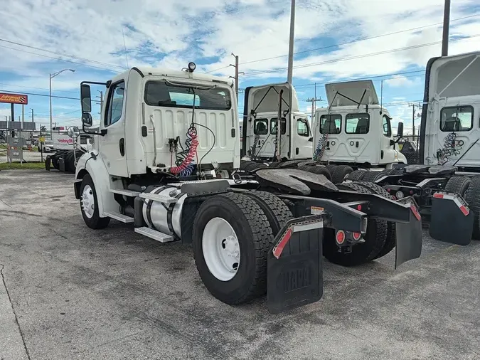 2018 FREIGHTLINER M2-112