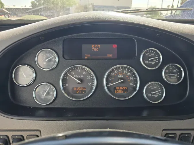 2020 Peterbilt 337