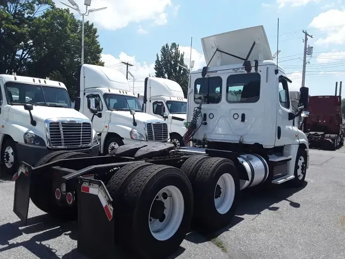 2018 FREIGHTLINER CASCADIA 125