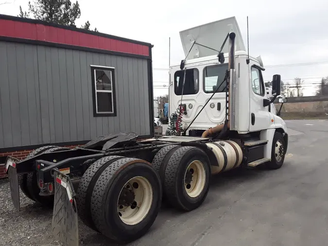 2018 FREIGHTLINER/MERCEDES CASCADIA 125