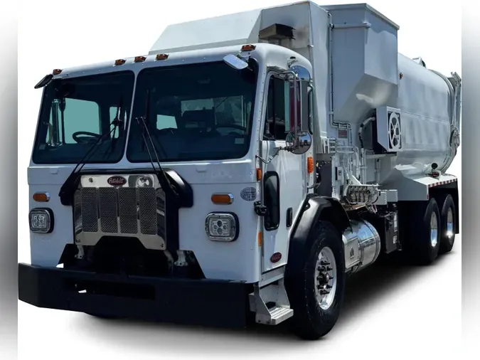 2022 Peterbilt 5203ee25ceed1de0d10e14457df4e525f7d