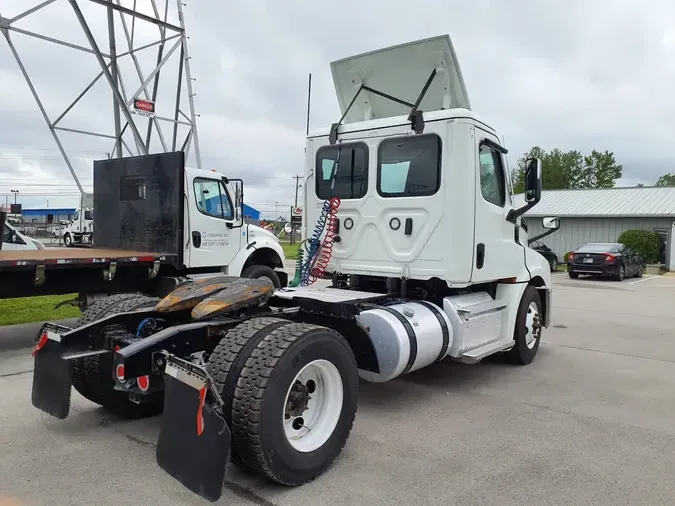 2022 FREIGHTLINER CASCADIA PX12642ST
