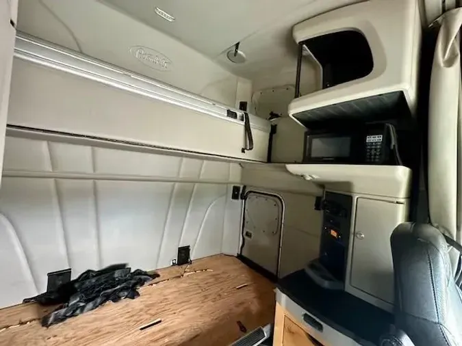 2020 Peterbilt 579