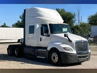2022 INT LT625 6x4