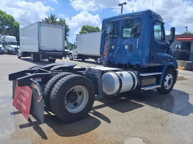 2017 FREIGHTLINER CASCADIA 113