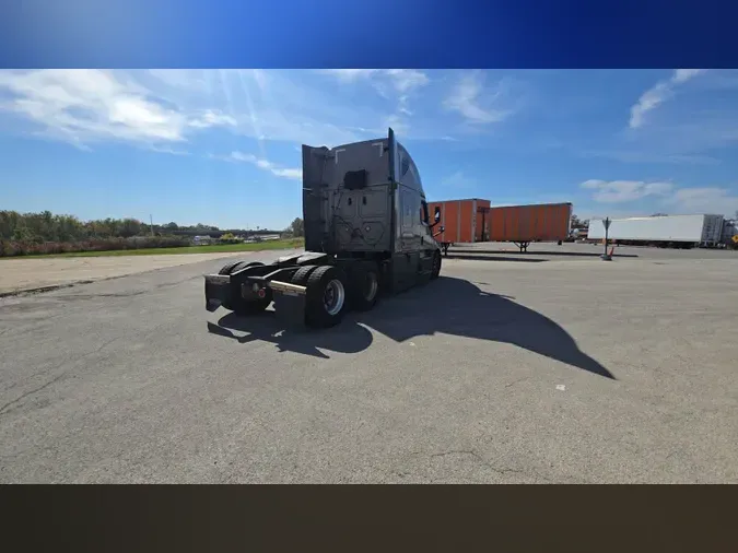 2023 Freightliner Cascadia 126