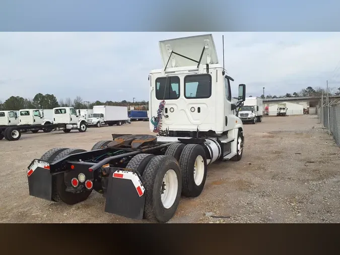 2018 FREIGHTLINER/MERCEDES CASCADIA 125