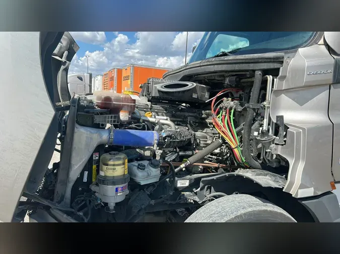 2022 Freightliner Cascadia 126