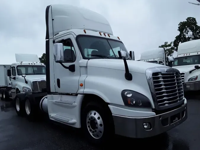 2019 FREIGHTLINER CASCADIA 125