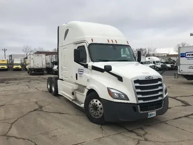 2018 Freightliner T12664ST3ef97558a9547ceba23e9998bd0d42d0