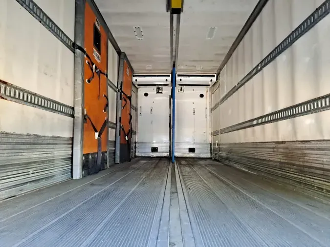 2019 FREIGHTLINER/MERCEDES M2 106