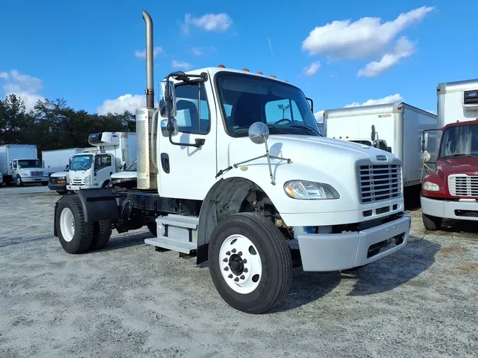 2017 FREIGHTLINER/MERCEDES M2 106