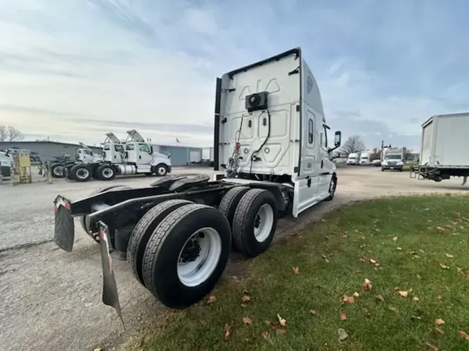 2020 FREIGHTLINER/MERCEDES NEW CASCADIA PX126643f05cb924b86ee1d225590a23034fd33