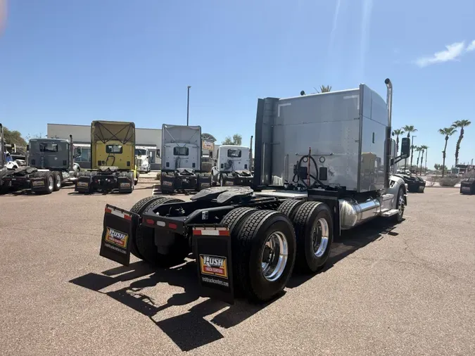 2022 Peterbilt 567