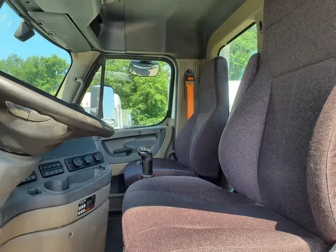 2018 FREIGHTLINER/MERCEDES CASCADIA 125