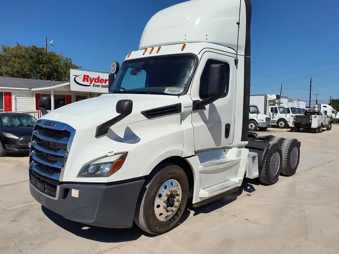 2019 FREIGHTLINER/MERCEDES NEW CASCADIA PX126643f0cfc58371f4159c8f5d6f14e02df4a