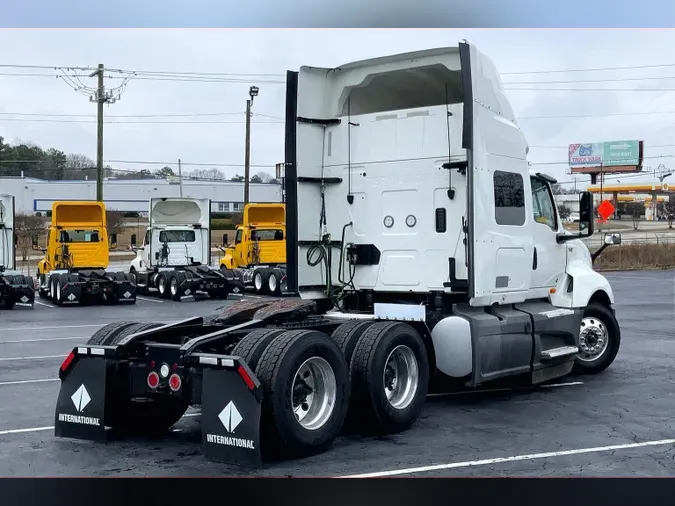 2022 INT LT625 6x4