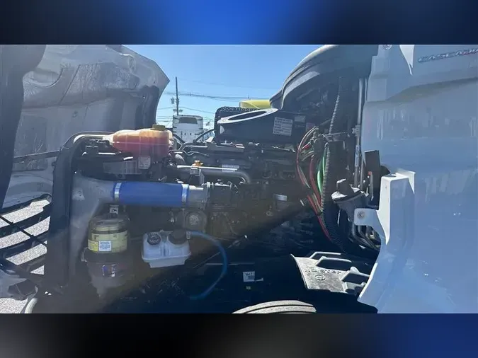 2021 FREIGHTLINER CA126