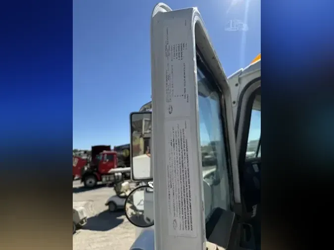 2015 MACK GRANITE GU813