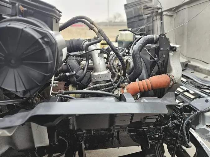 2018 HINO 338 Derated