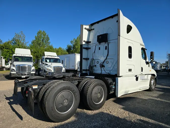 2019 FREIGHTLINER/MERCEDES CASCADIA 125