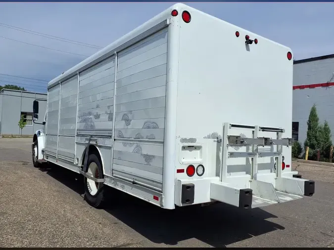 2017 FREIGHTLINER M2 106