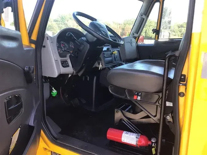 2018 INTERNATIONAL 4300