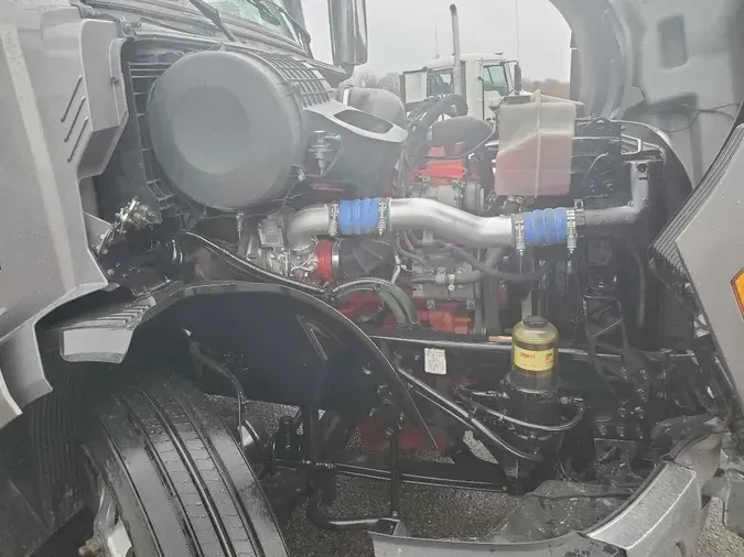 2019 VOLVO VNL64T860