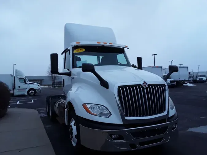 2019 NAVISTAR INTERNATIONAL LT625 DAYCAB T/A3f24a4207b4676b61200f16f367f6d20