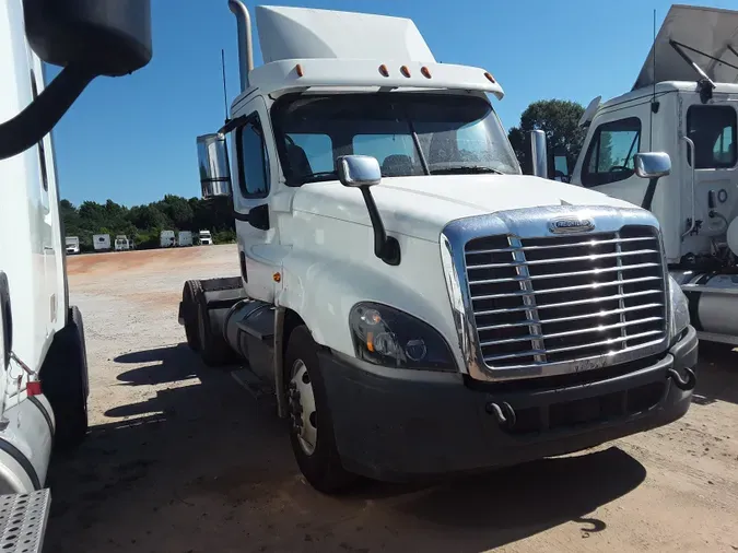 2019 FREIGHTLINER/MERCEDES CASCADIA 125