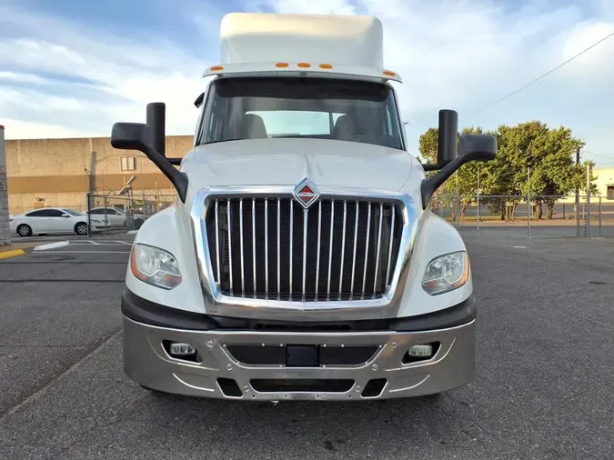 2019 NAVISTAR INTERNATIONAL LT625 DAYCAB T/A3f2daab9da2062c031fe0d83f73a5e18