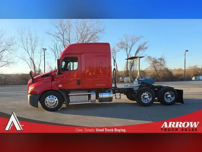 2020 FREIGHTLINER CA116