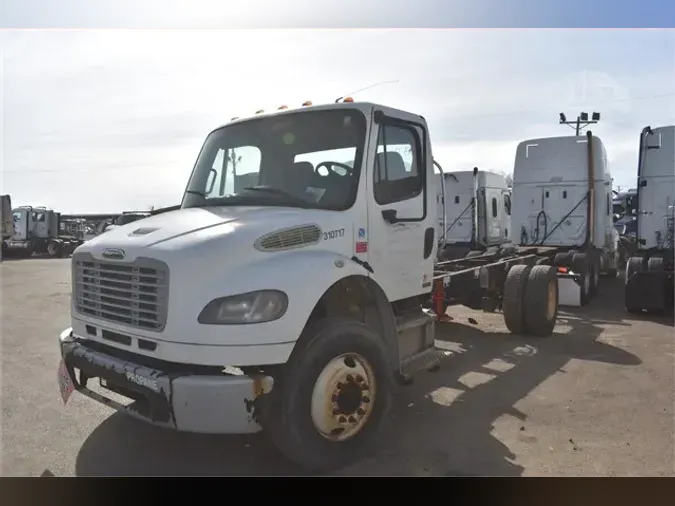 2010 FREIGHTLINER BUSINESS CLASS M2 106