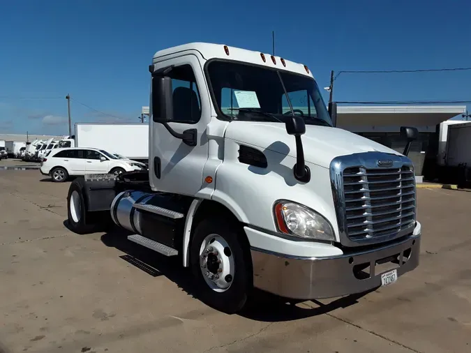 2016 FREIGHTLINER/MERCEDES CASCADIA 113