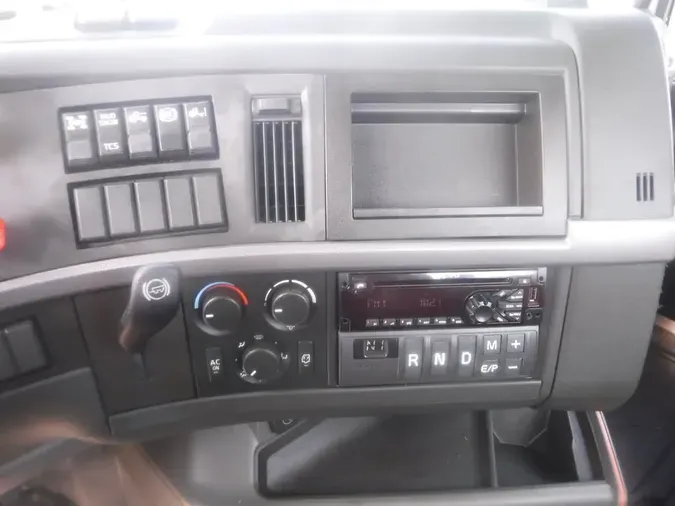 2019 VOLVO VNL