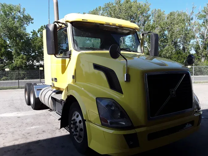 2018 VOLVO VNL64TRACTOR