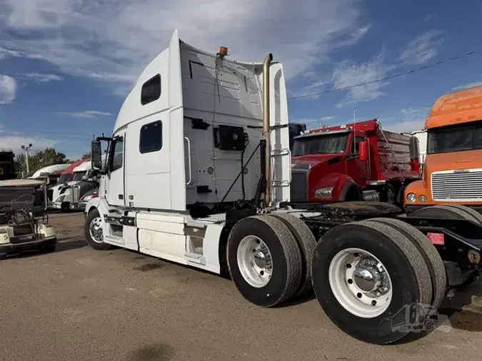 2016 VOLVO VNL64T780