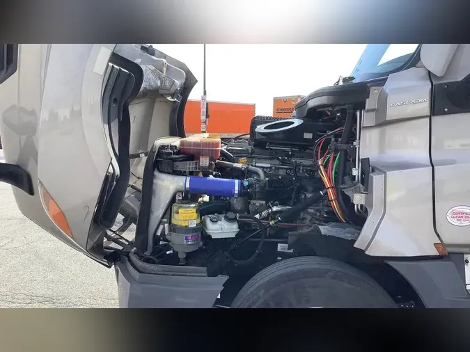 2025 Freightliner Cascadia 126