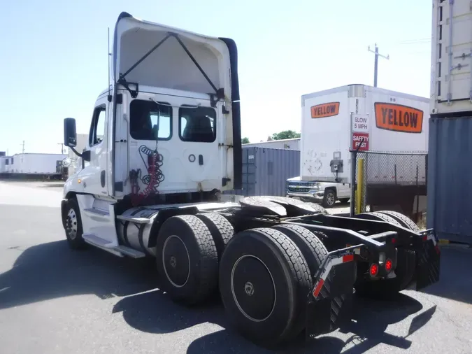 2019 FREIGHTLINER/MERCEDES CASCADIA 125