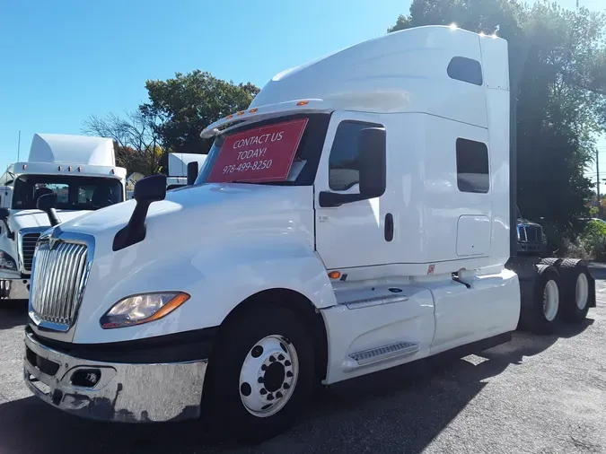 2019 NAVISTAR INTERNATIONAL LT625 SLPR CAB