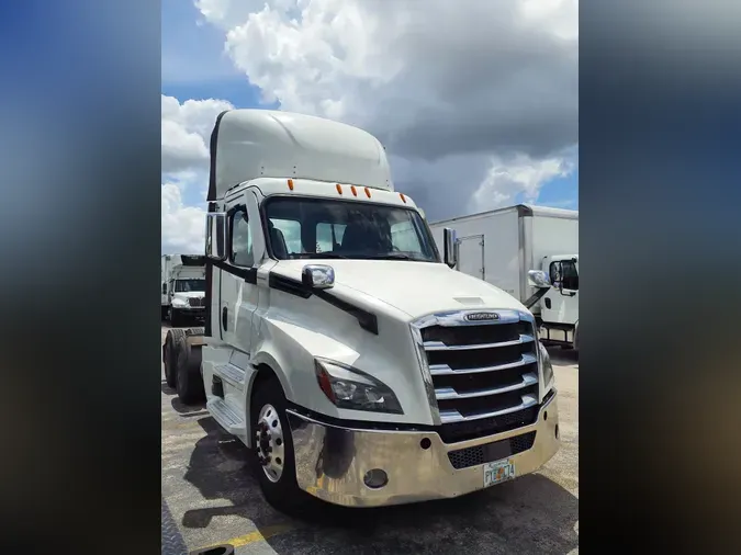 2020 FREIGHTLINER/MERCEDES NEW CASCADIA PX12664