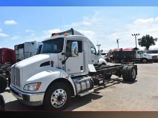 2017 KENWORTH T370