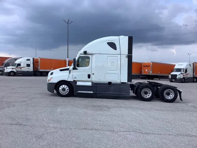 2024 Freightliner Cascadia 1263f3e13a9de4bd25a23151fdc5687031e