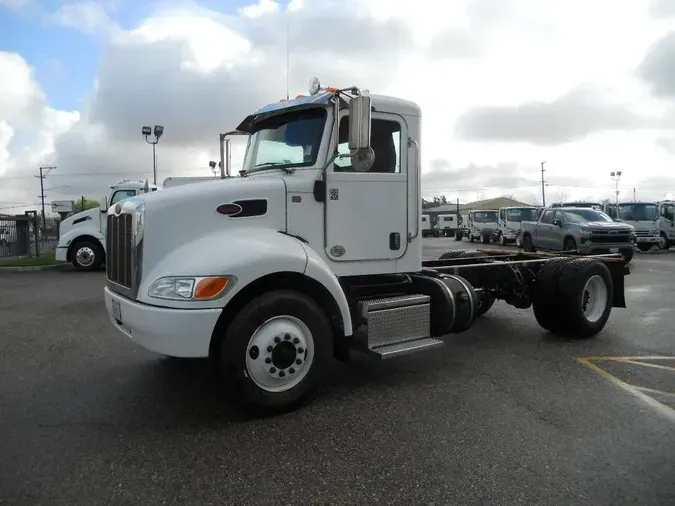 2019 Peterbilt 337